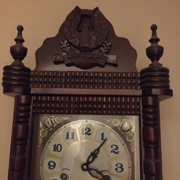Vintage 31 Day Key Wind Chime Clock - Picture 2 of 9